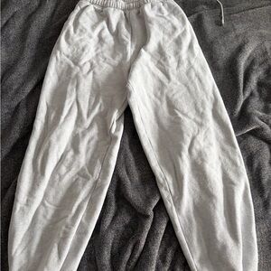 TNA Cozy Fleece Sweatpants in Light Gray